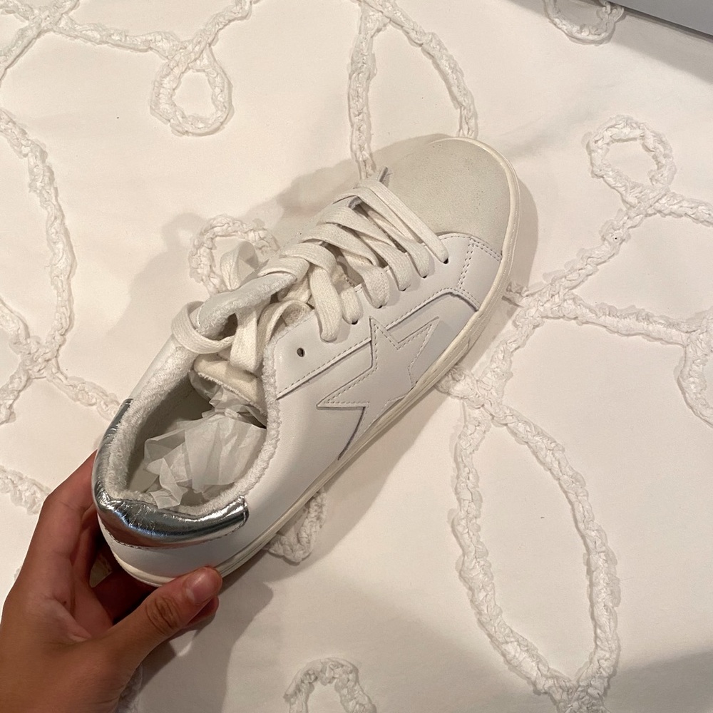 Steve Madden Star Shoe